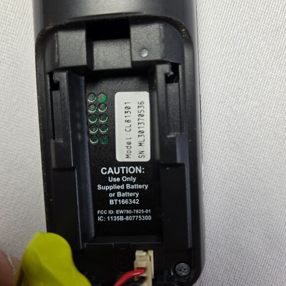 AT&T CL81301 DECT 6.0 Cordless Phone 3 Handsets Main Base Charging Base AC Adapt - Picture 7 of 16